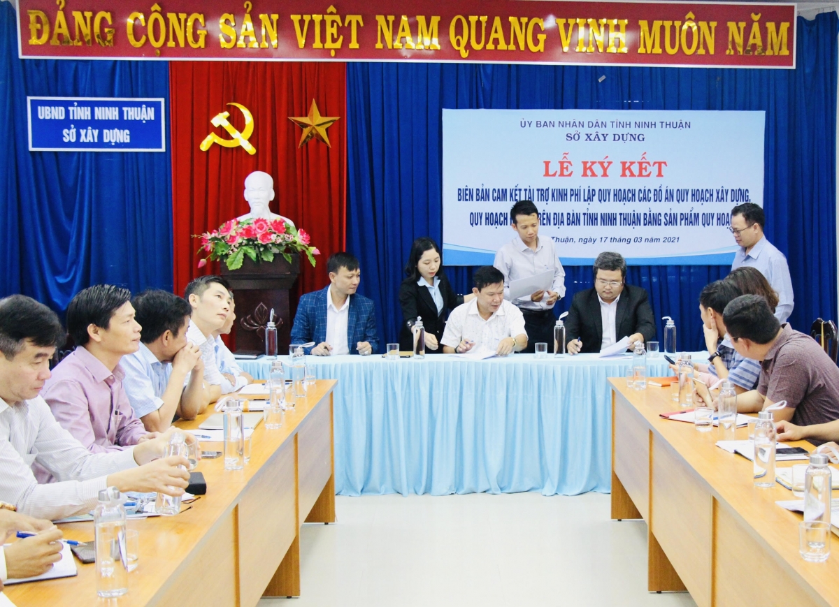 Tập đoàn ﻿Crystal Bay tài trợ quy hoạch đô thị và du lịch Ninh Thuận